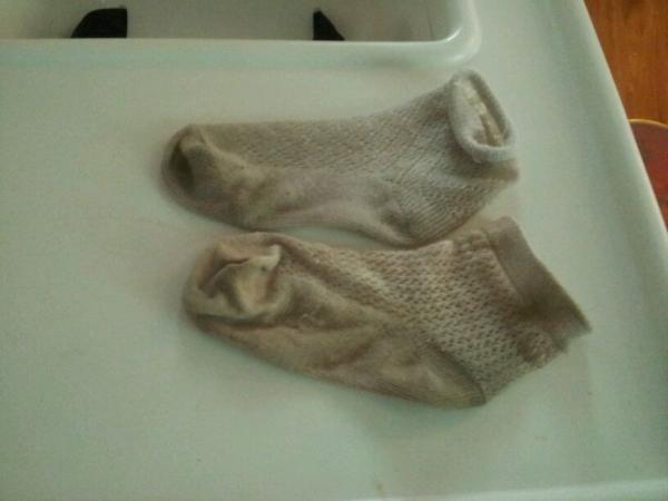 原創搞笑gif趣圖為什么穿涼鞋還要穿襪子